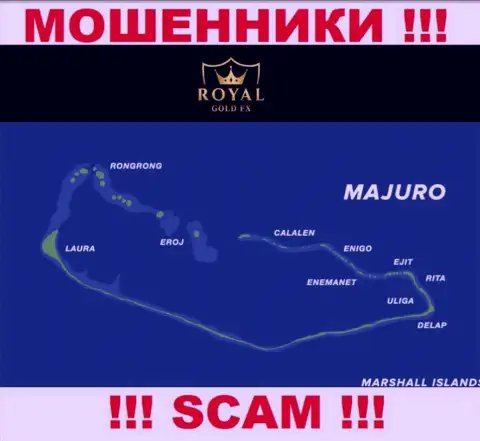 Лучше избегать взаимодействия с махинаторами RoyalGoldFX, Majuro, Marshall Islands - их оффшорное место регистрации